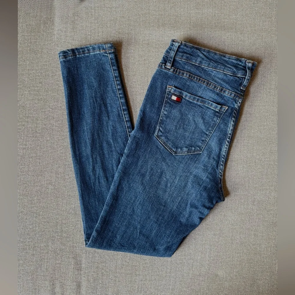 Tommy Hilfiger Women's Jeans, size 2, Raleigh High Rise Excellent condition - Picture 1 of 5